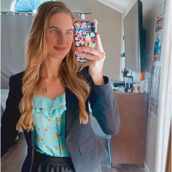 Meet your Posher, Sierra - Picture 4 of 11